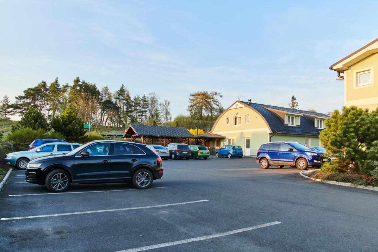 Komorni Hurka Hotel Cheb Exterior foto