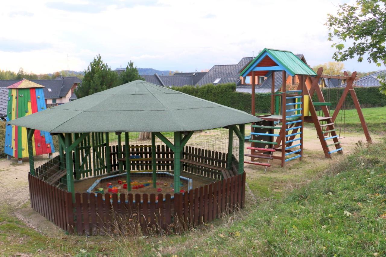 Komorni Hurka Cheb Exterior foto